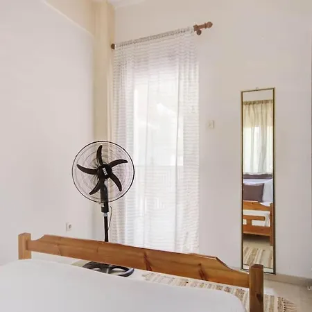 Apartment Nomadic 2-bdrm 50m From Beach, Pefkochori