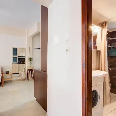 Nomadic 2-bdrm 50m From Beach, Apartment Pefkochori